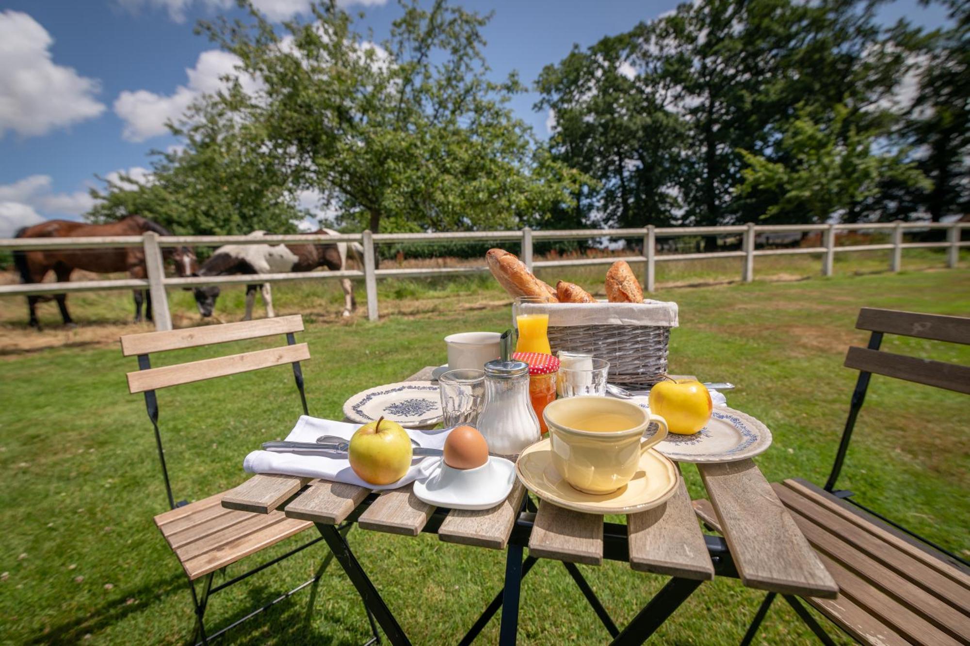 Le Manoir De La Campagne Hotell Yebleron Eksteriør bilde